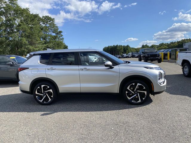2022 Mitsubishi Outlander Black Edition LE SEL GT photo 2
