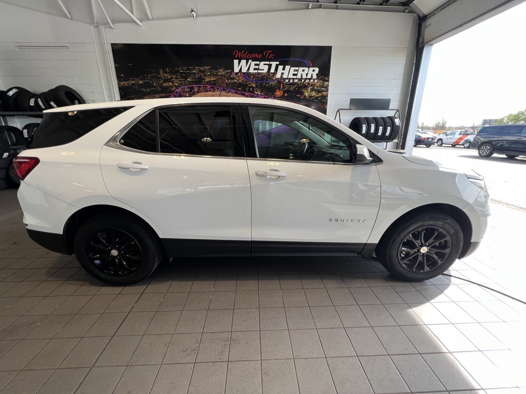 2020 Chevrolet Equinox LT photo 10