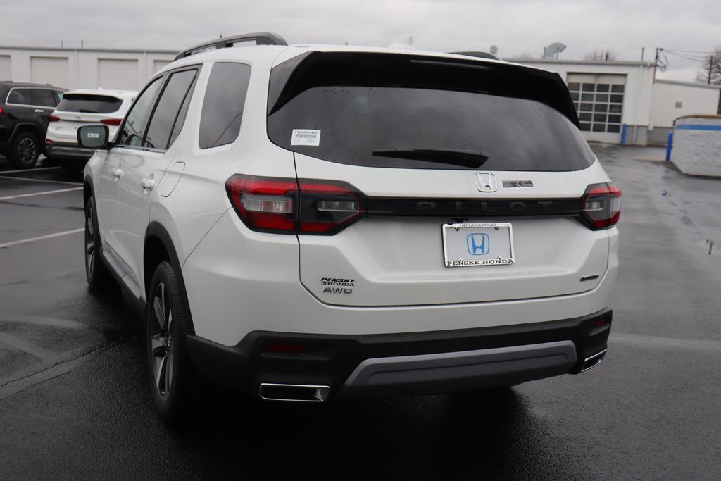 2025 Honda Pilot Touring photo 2