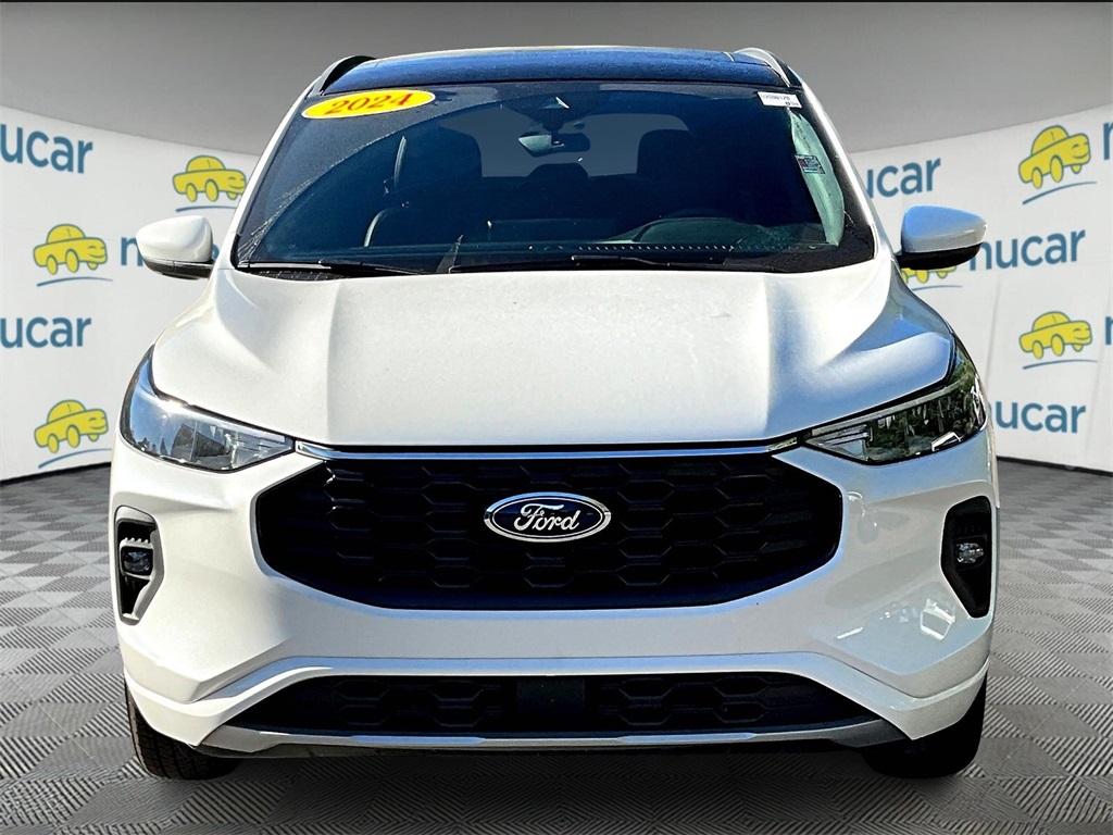 2024 Ford Escape ST-Line Select photo 2