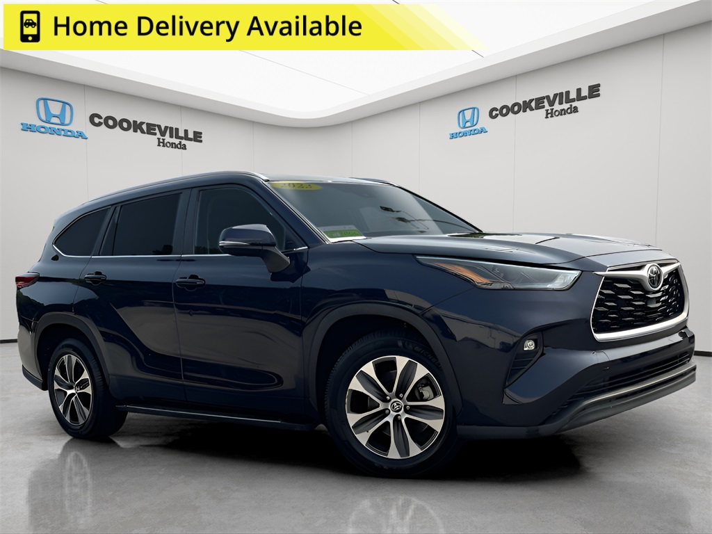 2023 Toyota Highlander XLE's photo