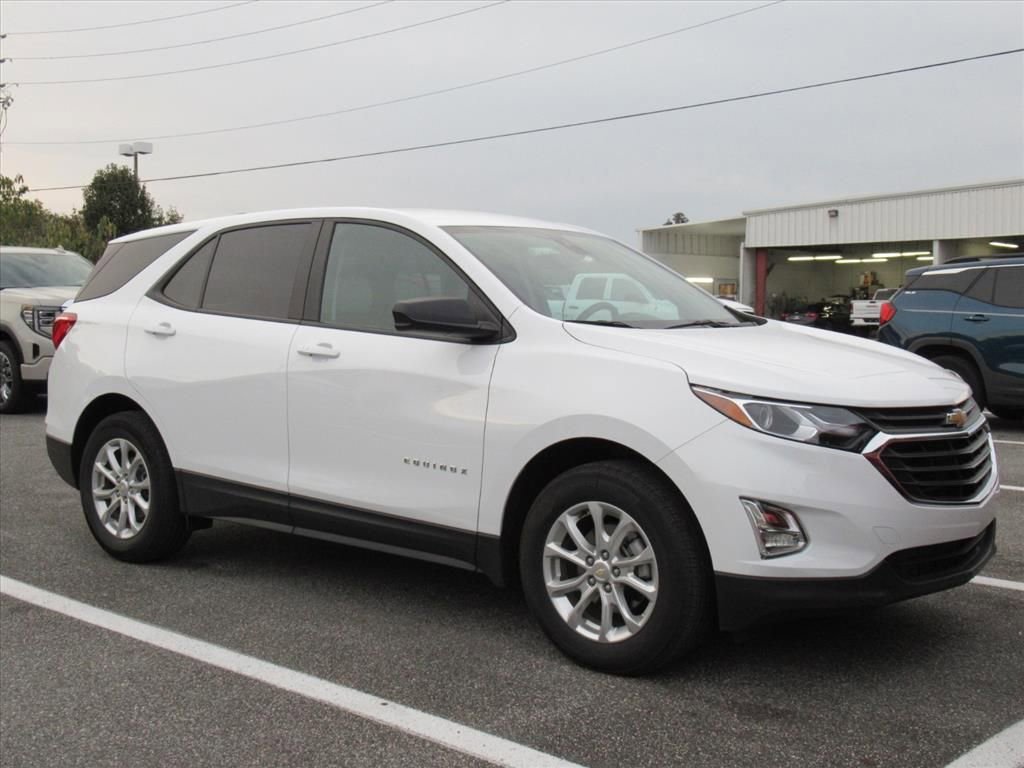2021 Chevrolet Equinox LS's photo