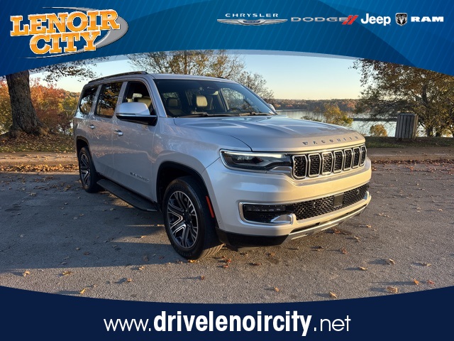 2022 Jeep Wagoneer Series III's photo