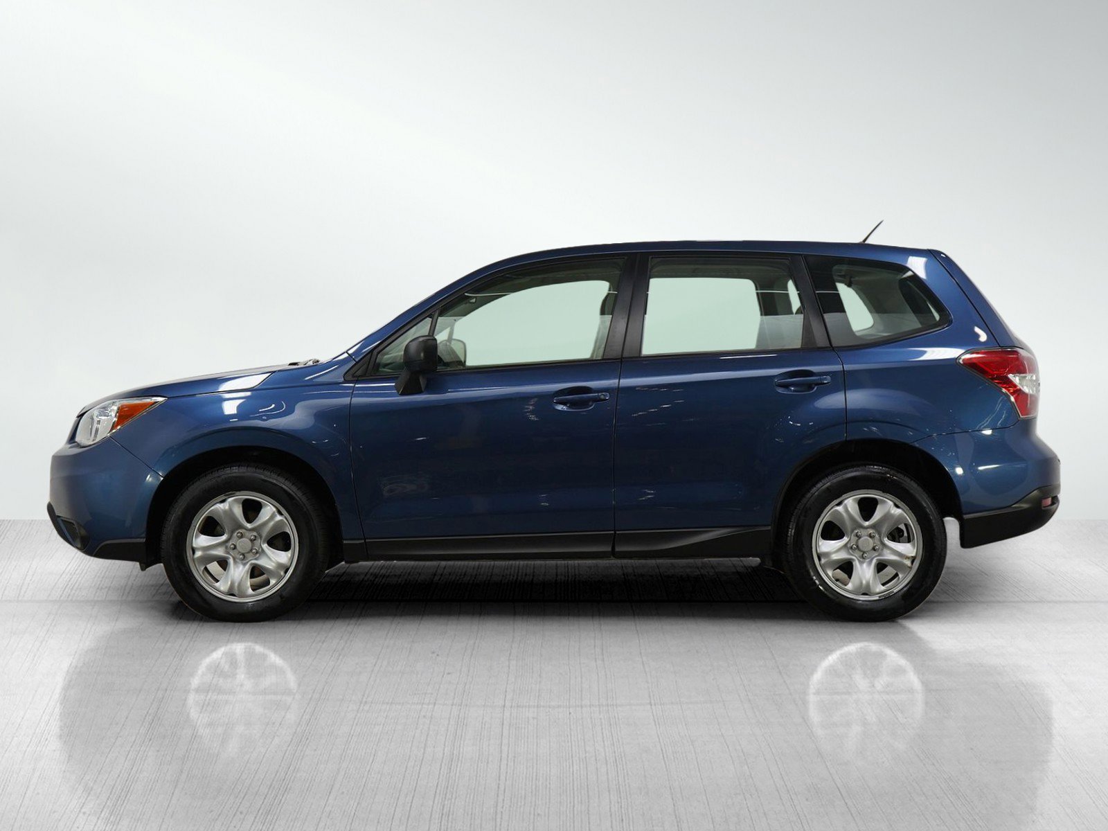 Used 2014 Subaru Forester i with VIN JF2SJAAC1EH516463 for sale in Minneapolis, Minnesota