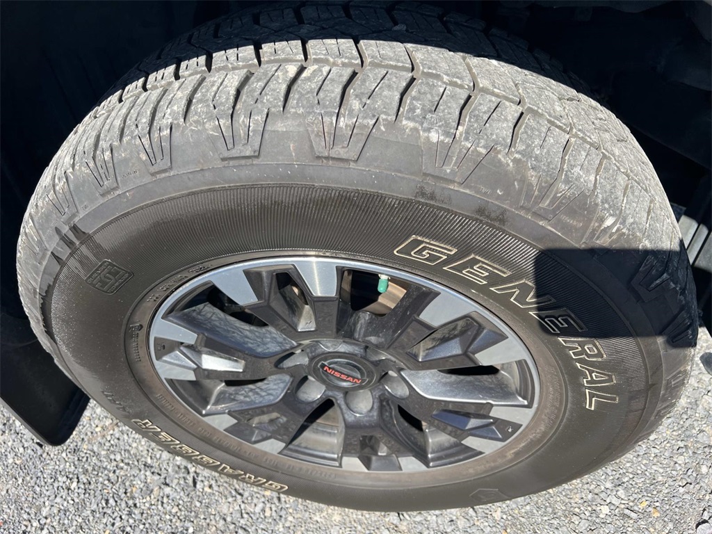 2021 Nissan Titan PRO-4X photo 8
