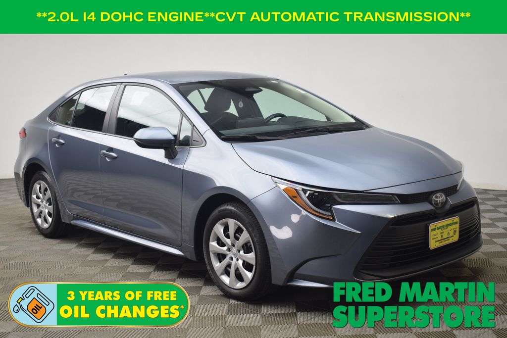 2024 Toyota Corolla LE's photo