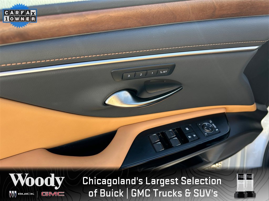 2025 LEXUS ES - Image 13