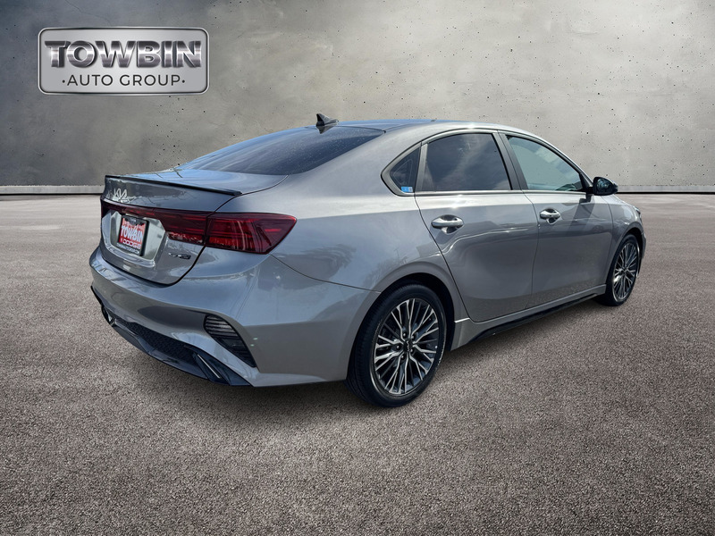 2023 Kia Forte GT-Line photo 4