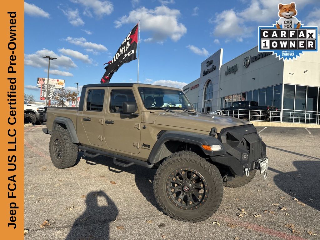 2020 Jeep Gladiator Sport S's photo