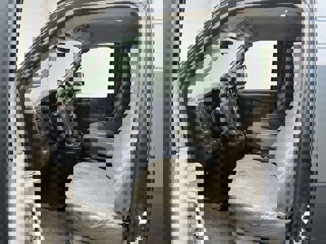 2017 Chevrolet Express Passenger 3500 LT photo 3