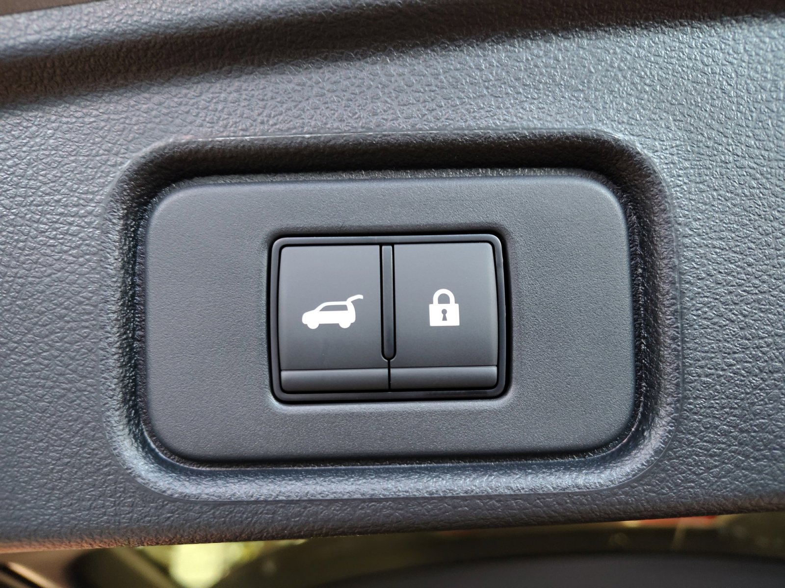 2025 Nissan Pathfinder SV photo 29