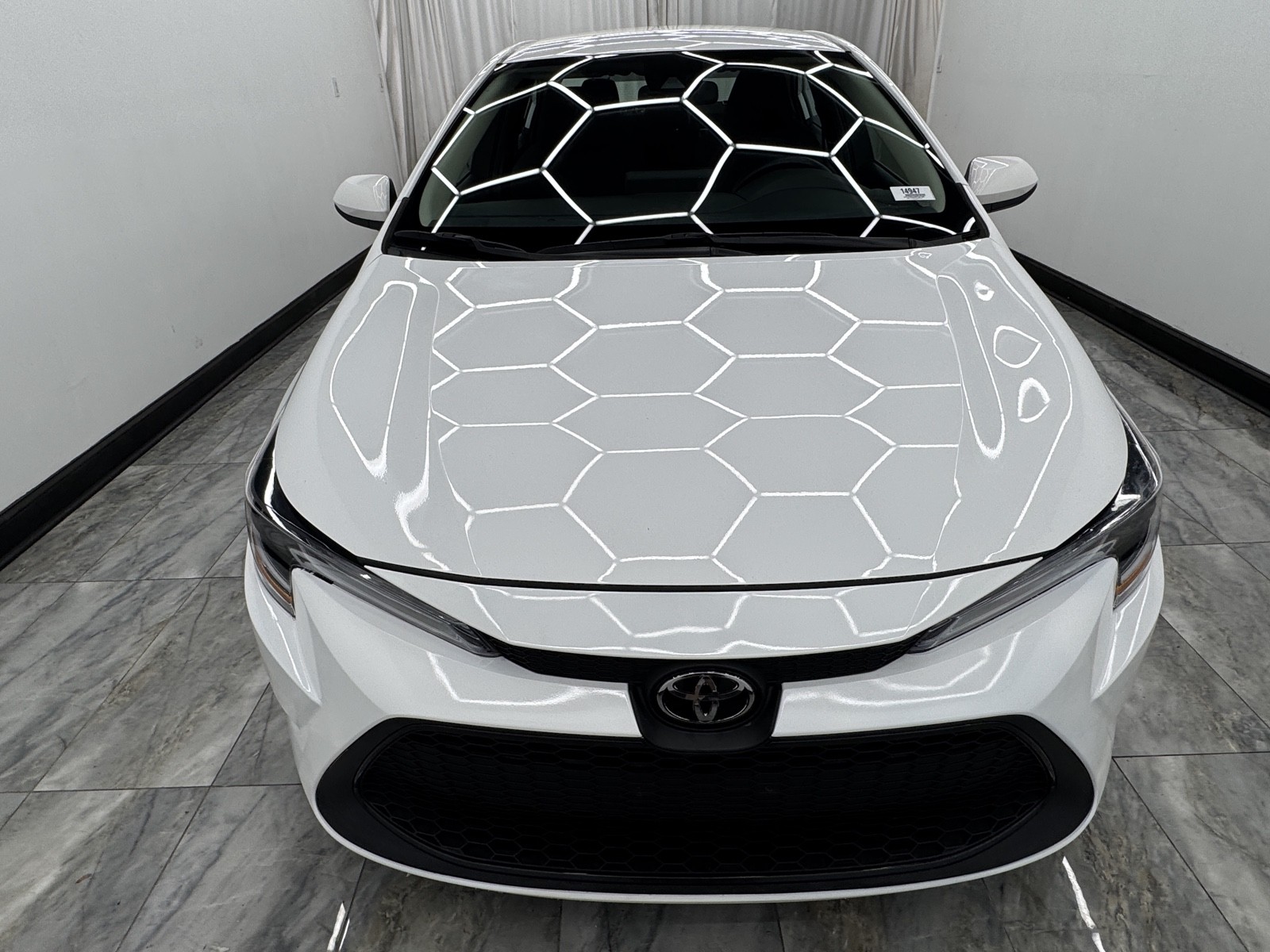 2022 Toyota Corolla LE photo 2