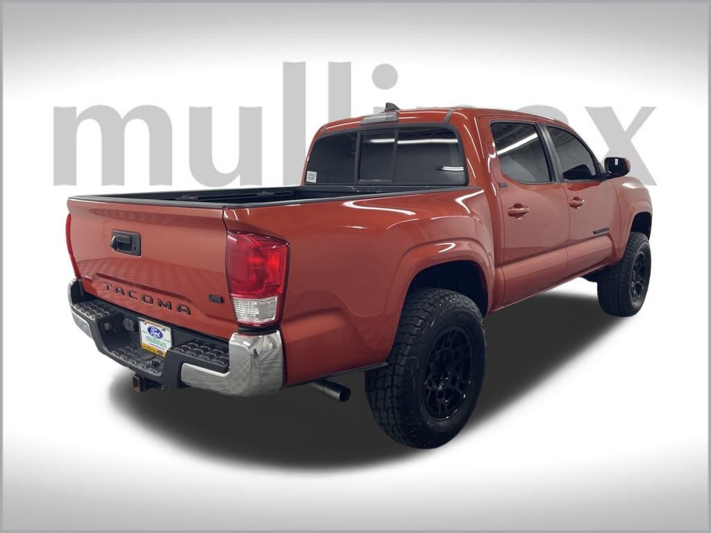 2016 Toyota Tacoma SR5 photo 3