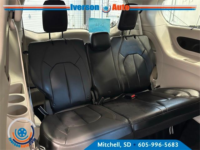 2017 Chrysler Pacifica Touring Plus photo 28