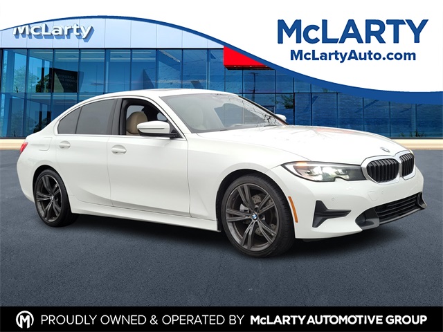 2020 BMW 3 Series 330i's photo