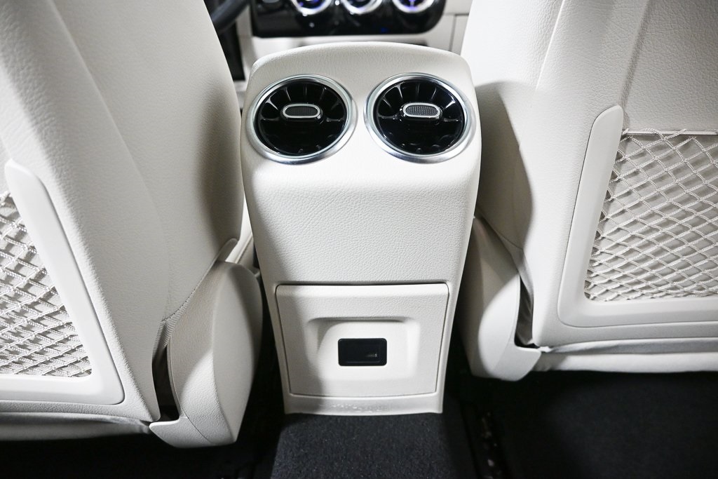 2022 Mercedes Benz CLA 250 4MATIC photo 18