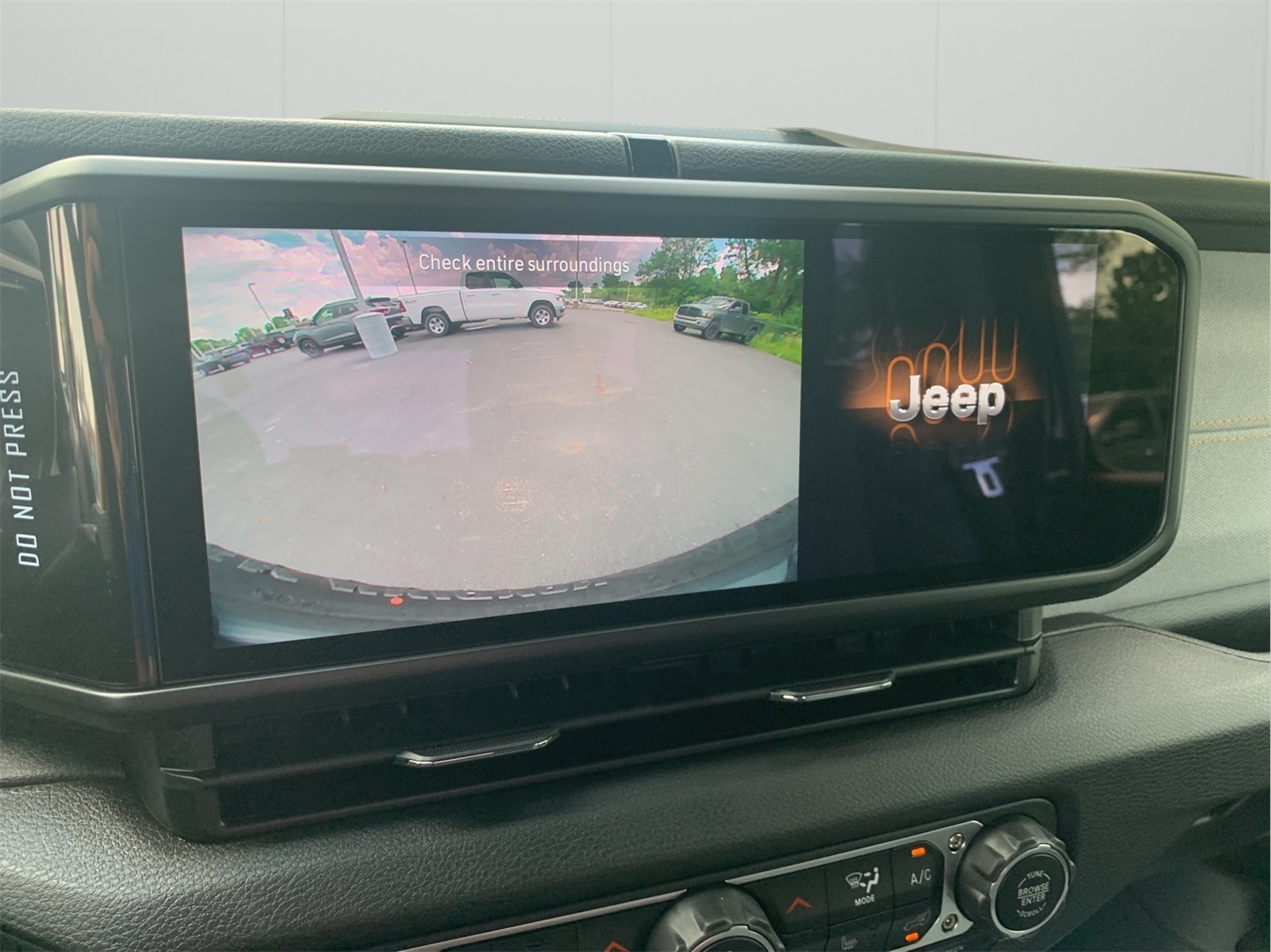 2025 Jeep Wrangler Sport S photo 17