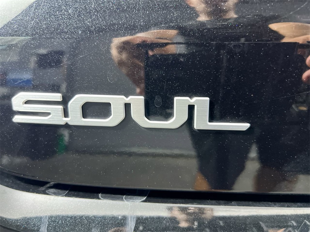 2025 Kia Soul LX photo 5
