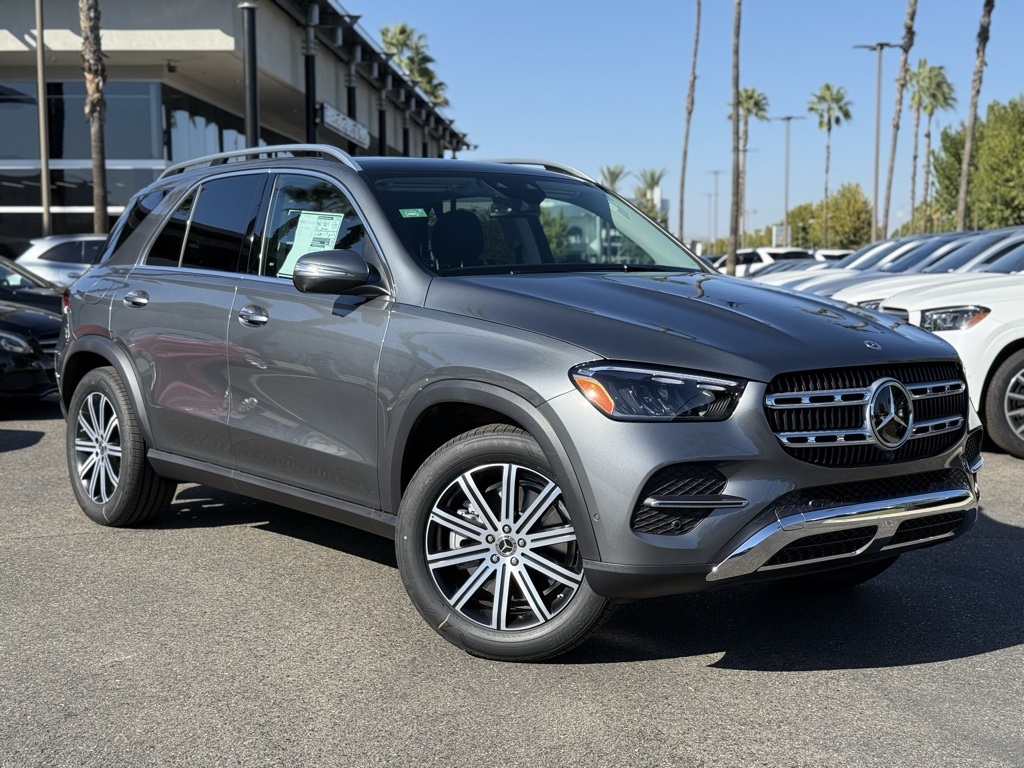 2026 Mercedes-Benz GLE GLE450E's photo