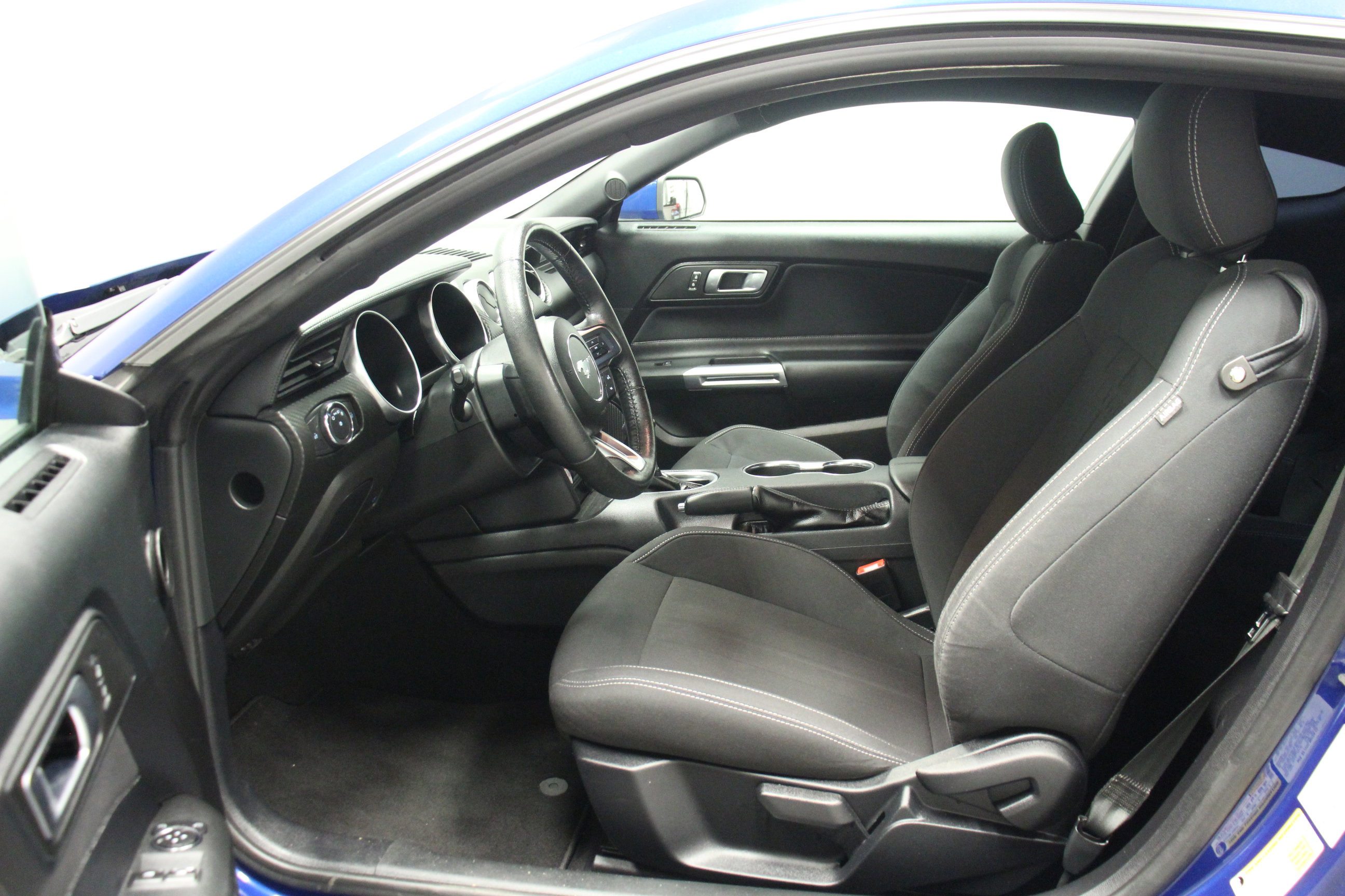 2022 Ford Mustang EcoBoost photo 13