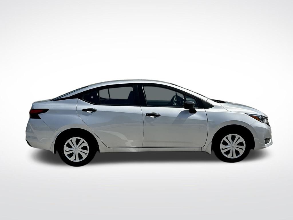 2025 Nissan Versa S photo 7