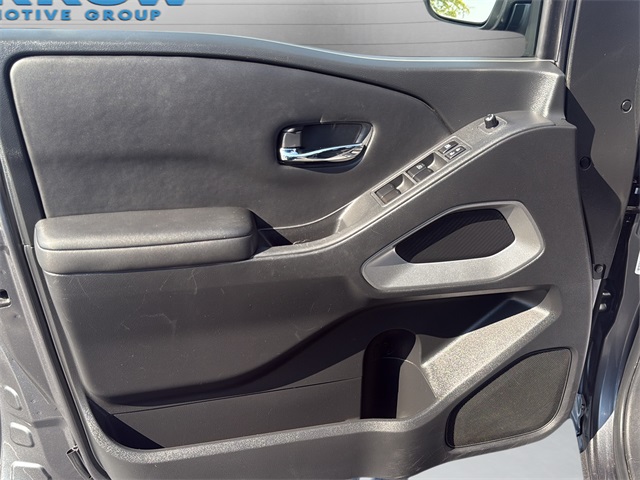 2023 Nissan Frontier SV photo 16
