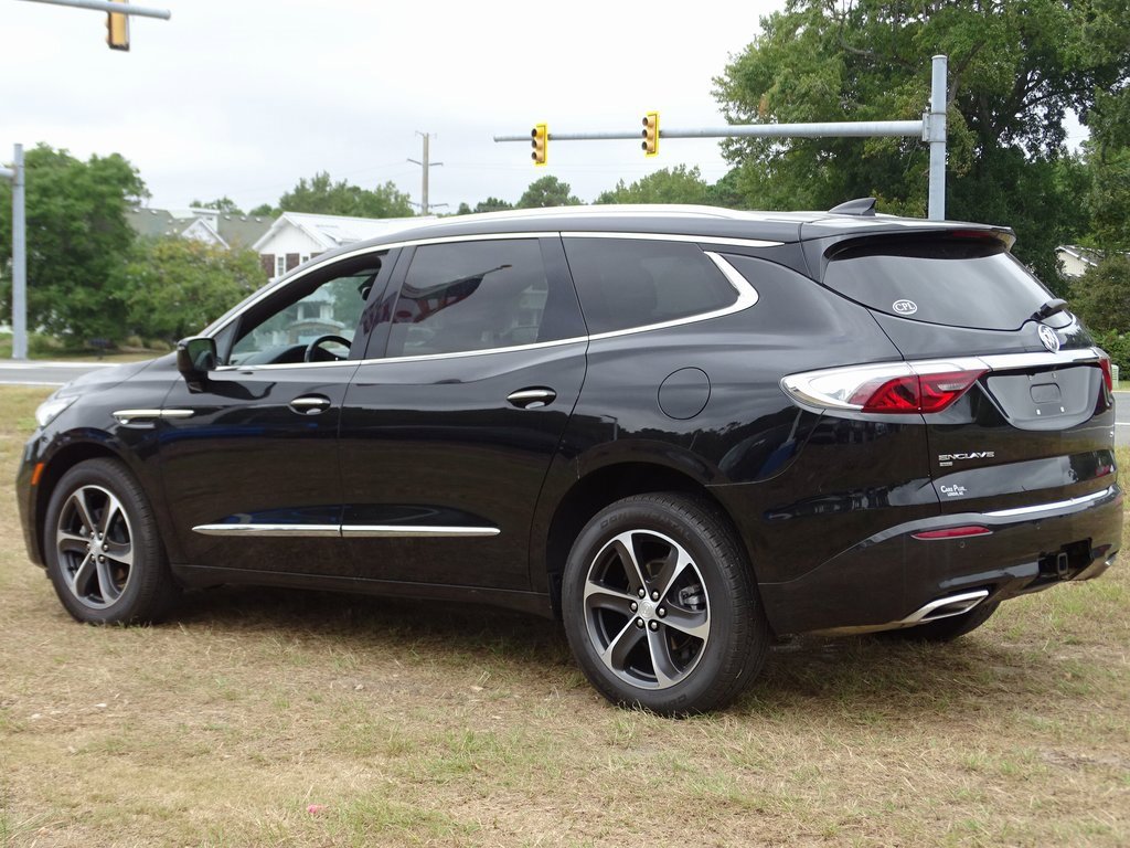 2022 Buick Enclave Essence photo 2