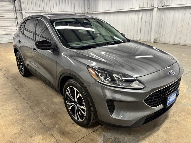 2021 Ford Escape SE's photo
