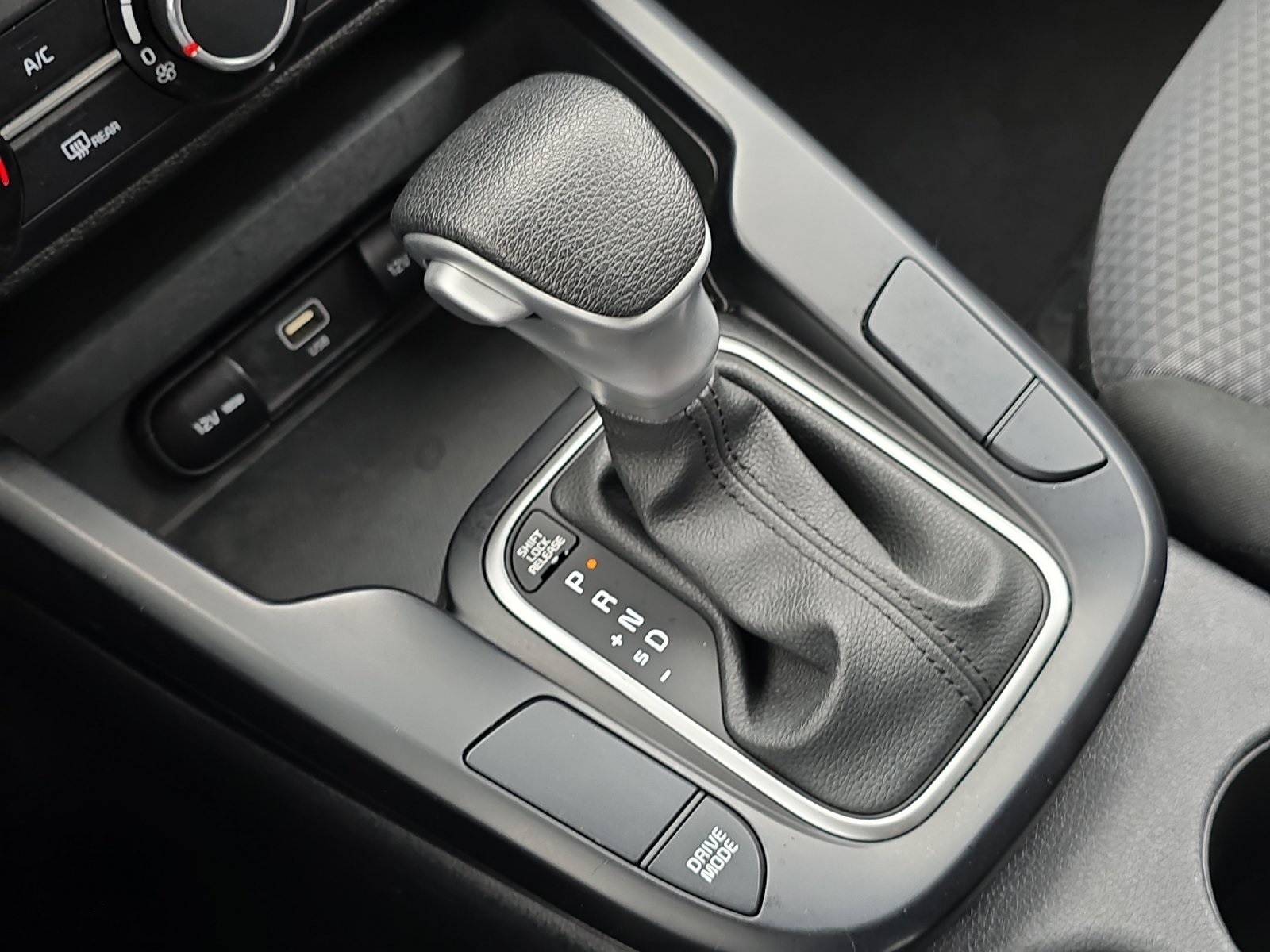2023 Kia Soul LX photo 18