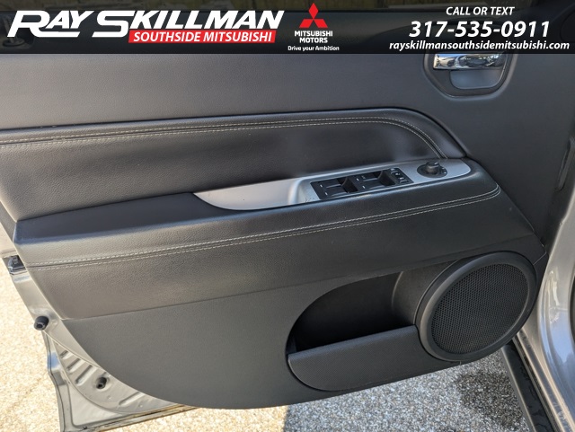 2015 Jeep Compass Altitude photo 16