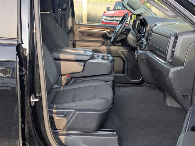 2025 Chevrolet Silverado 1500 LT photo 23