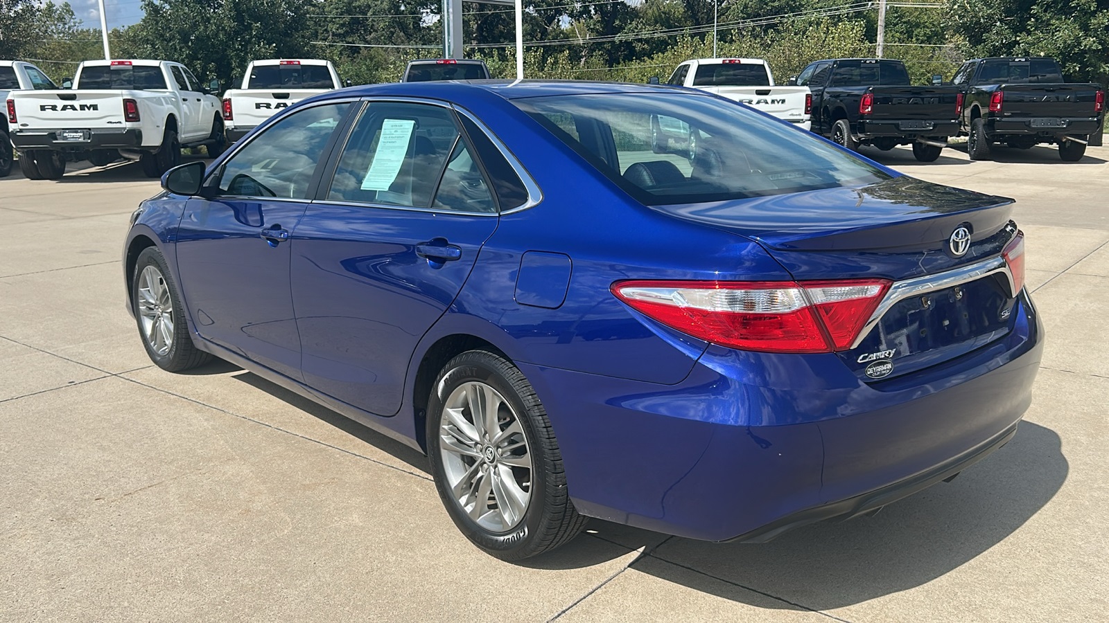 2016 Toyota Camry photo 5