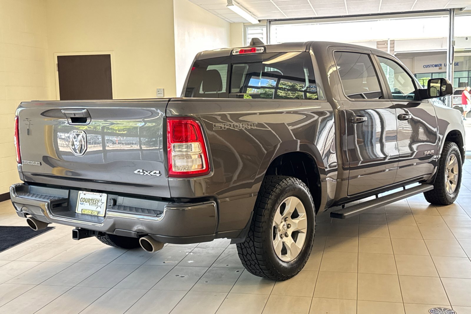 2020 Ram 1500 Big Horn photo 3