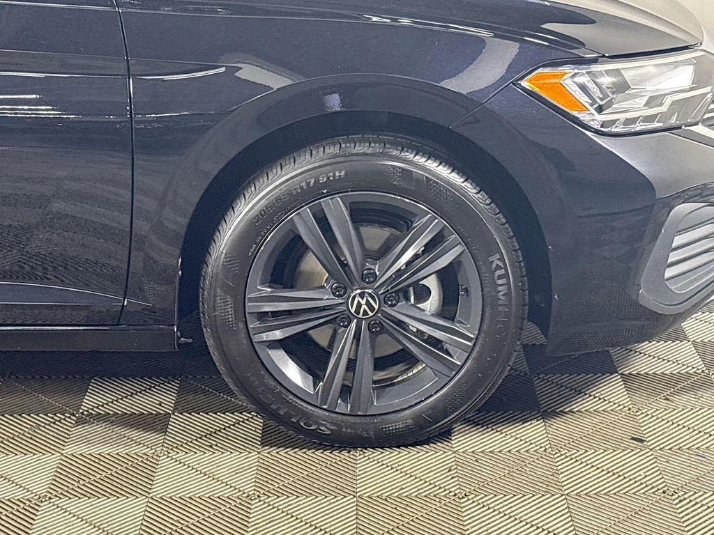 2024 Volkswagen Jetta SE photo 23