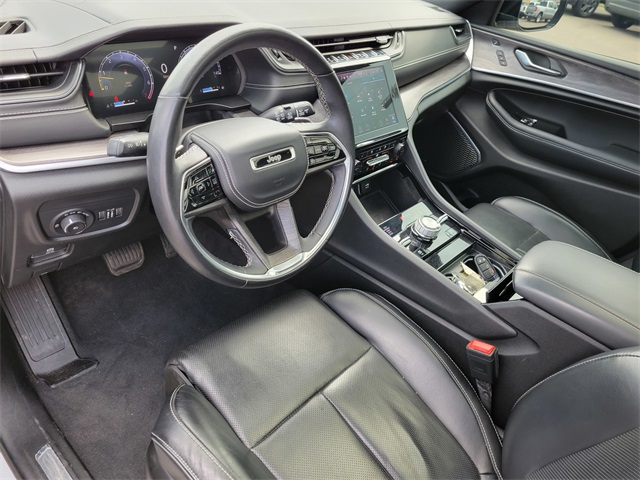 2022 Jeep Grand Cherokee Overland photo 14