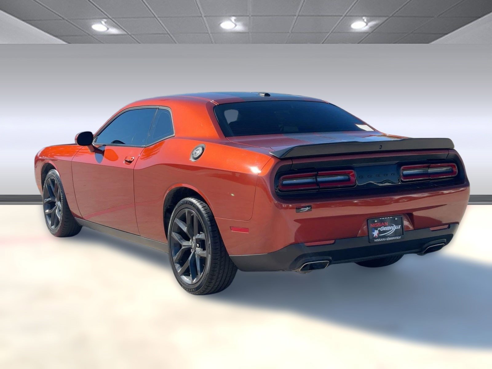 2022 Dodge Challenger SXT photo 3