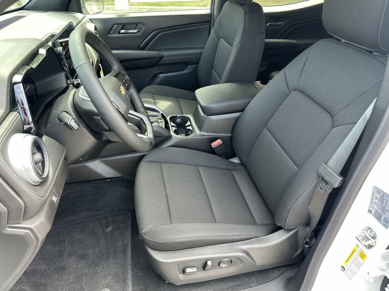 2026 Chevrolet Colorado LT photo 14