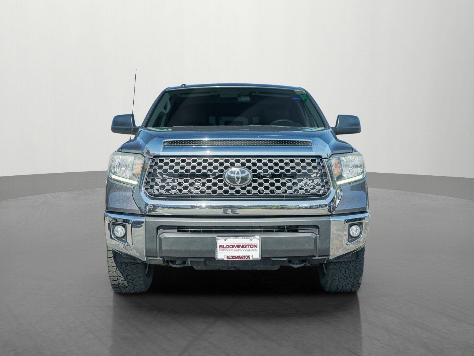 2018 Toyota Tundra SR5 photo 2