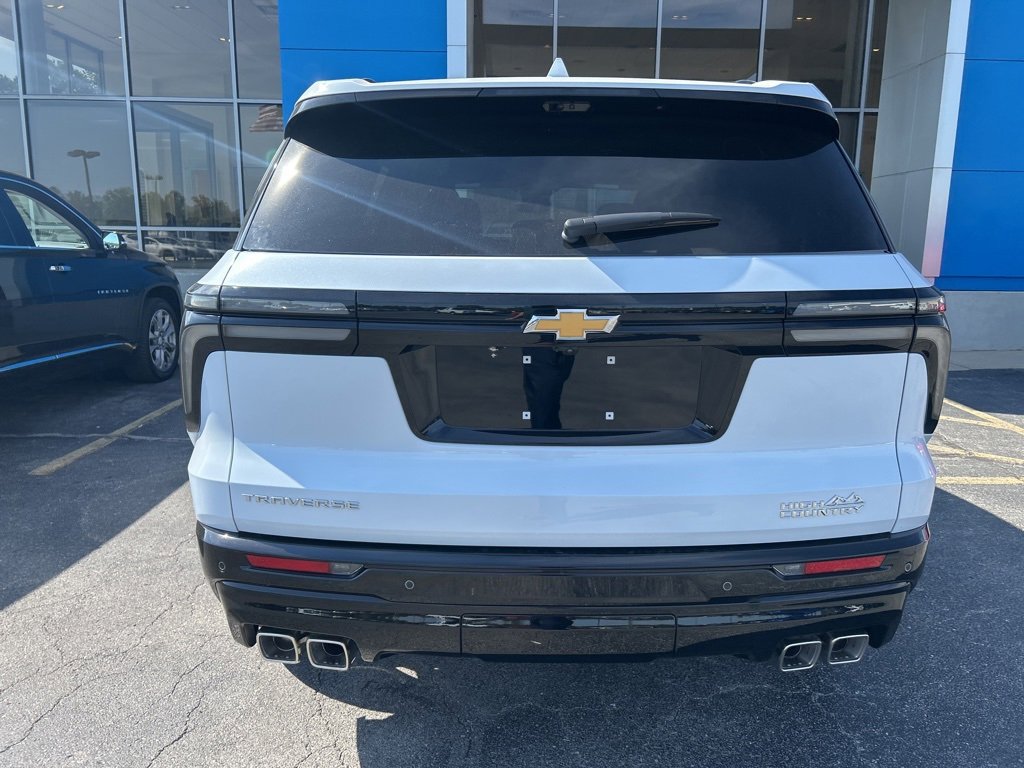 2026 Chevrolet Traverse High Country photo 3