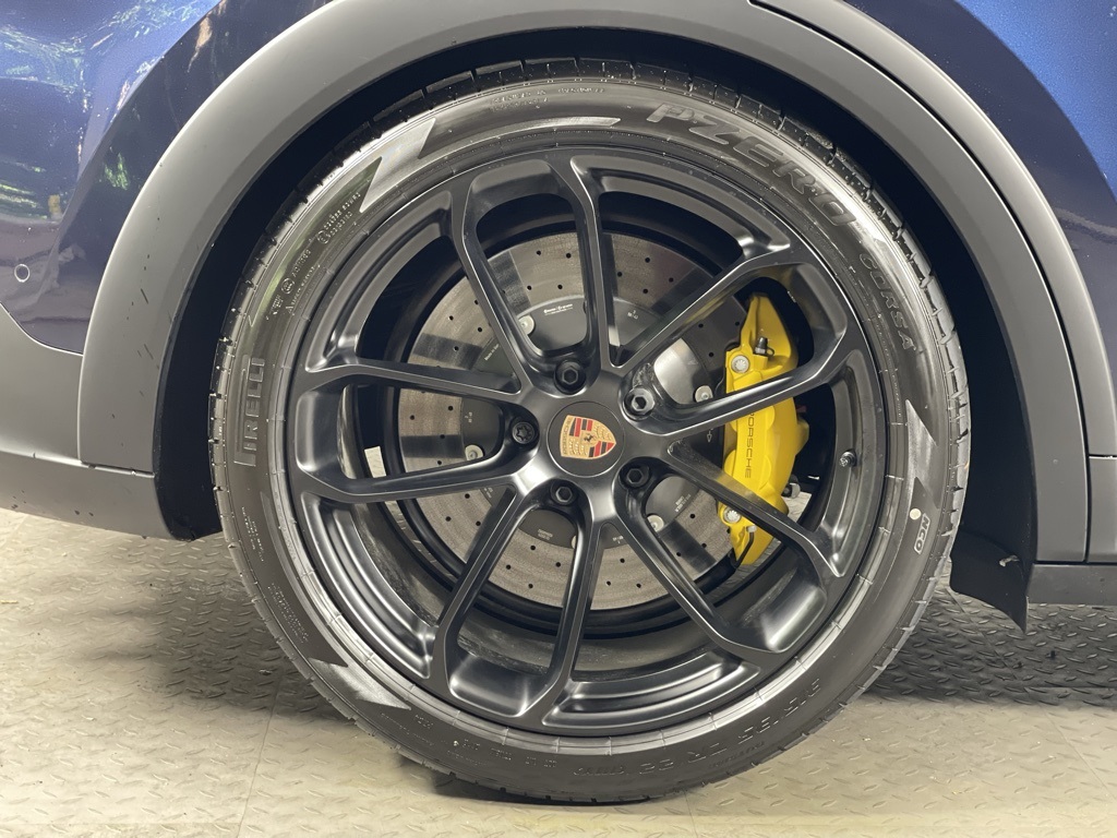 2025 Porsche Cayenne Coupe Turbo GT photo 2