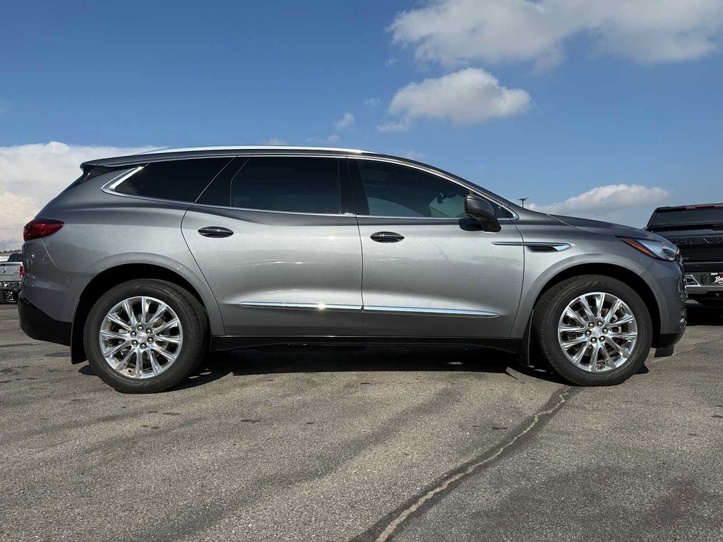 2018 Buick Enclave Premium photo 4