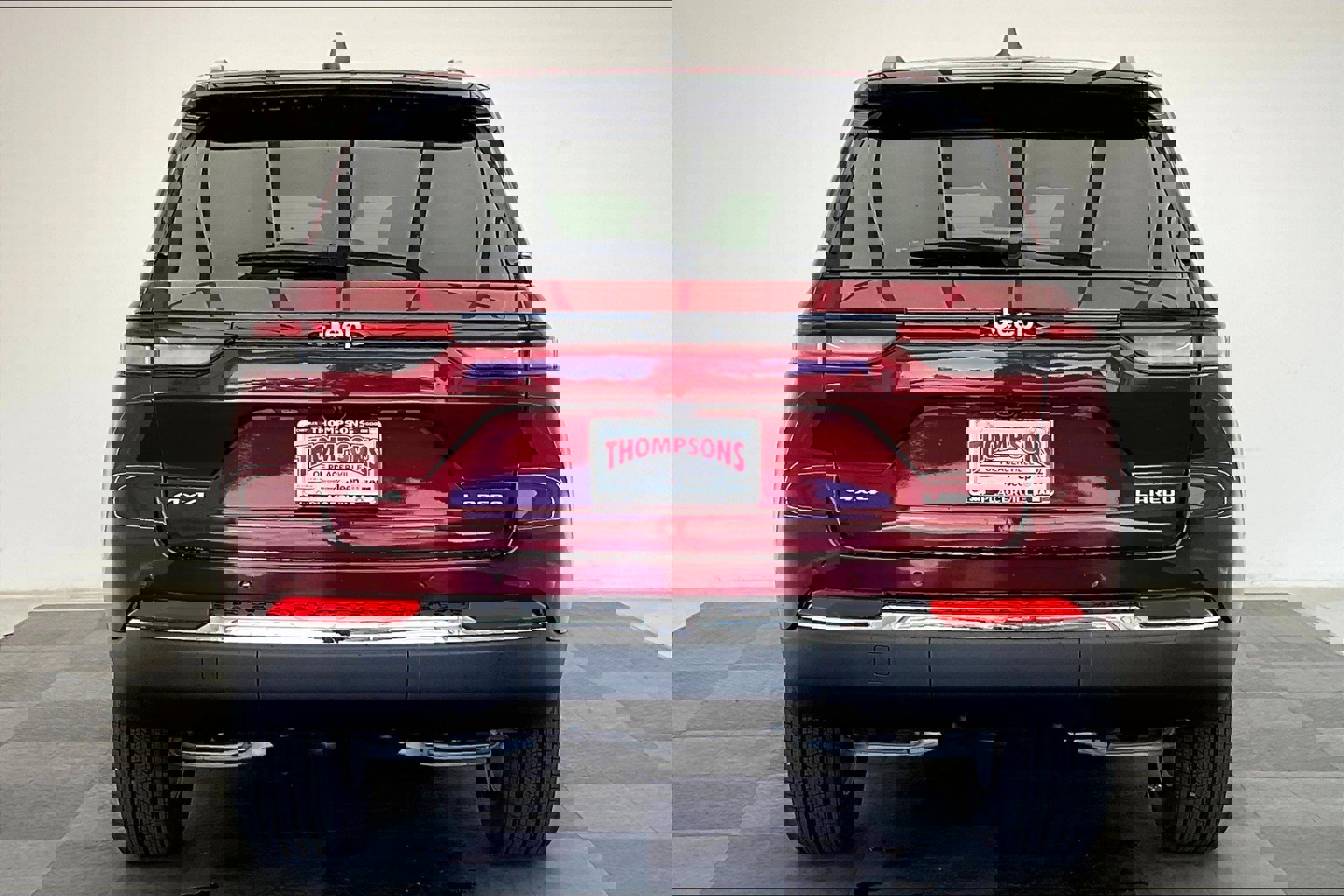 2025 Jeep Grand Cherokee Laredo X photo 3