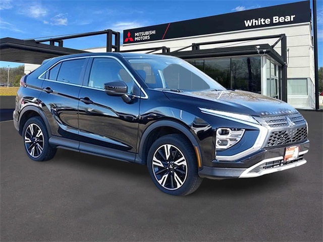 2023 Mitsubishi Eclipse Cross SE's photo