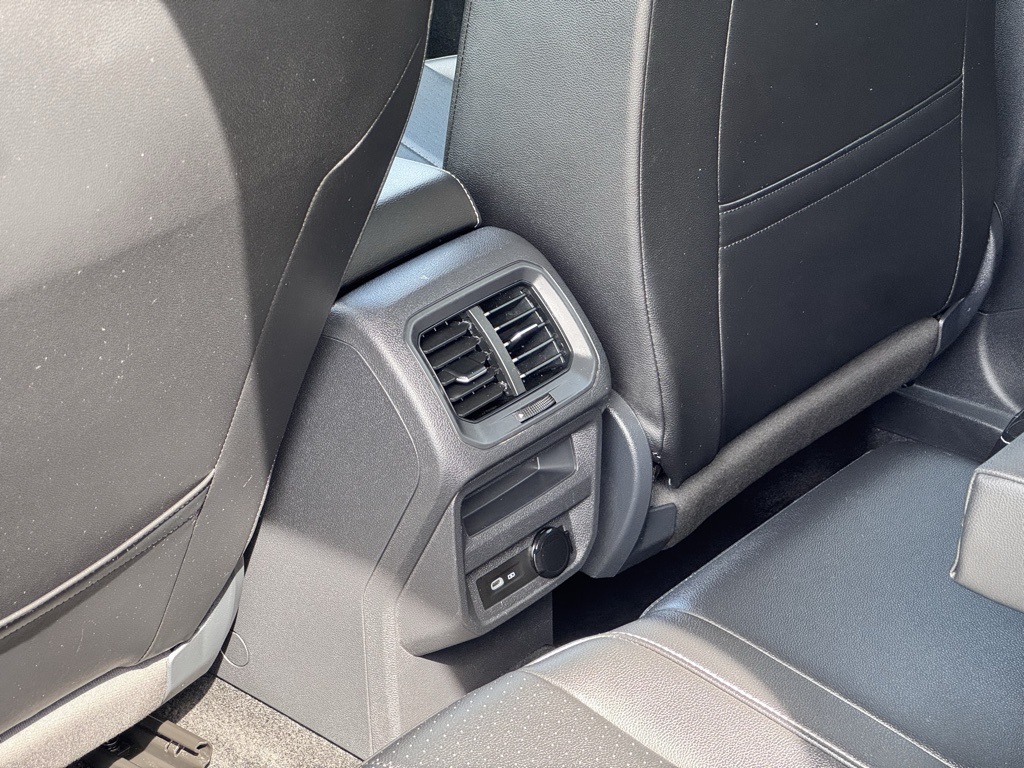 2024 Volkswagen Tiguan SE Wolfsburg Edition photo 20