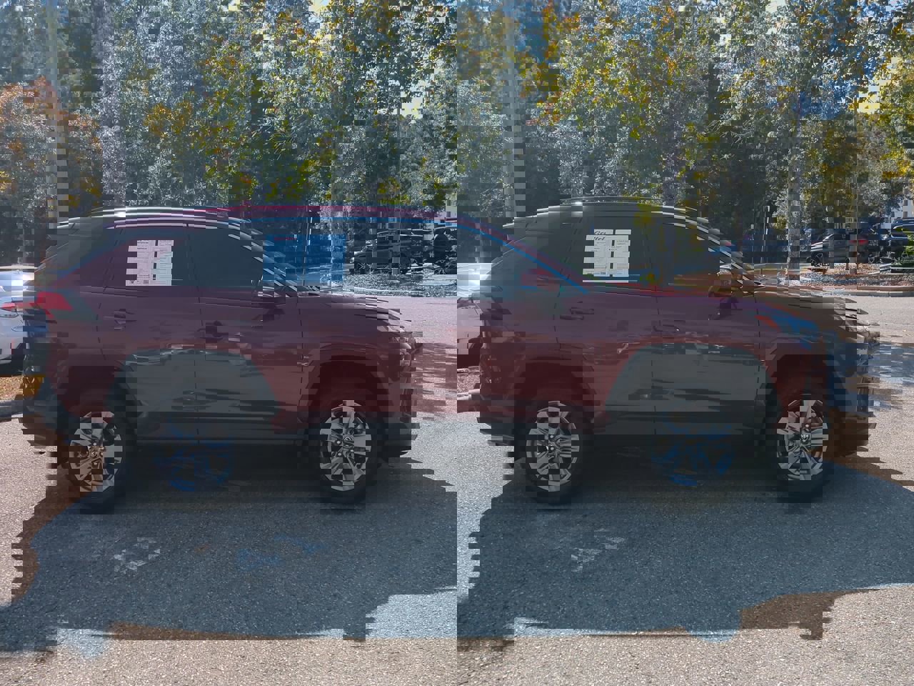 2022 Toyota RAV4 XLE photo 3