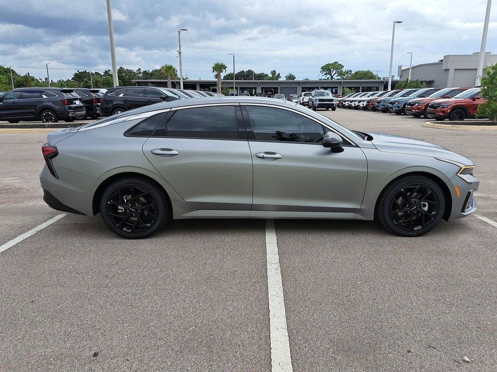 2026 Kia K5 GT-Line photo 4