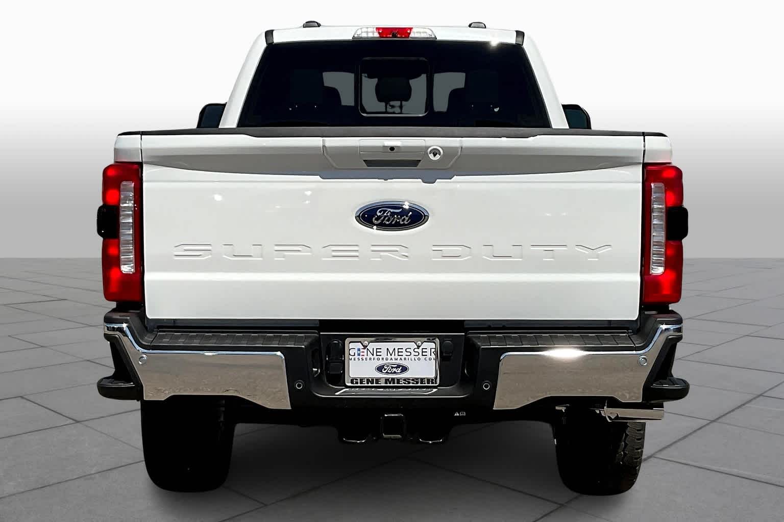 2025 Ford F-350 Lariat photo 4