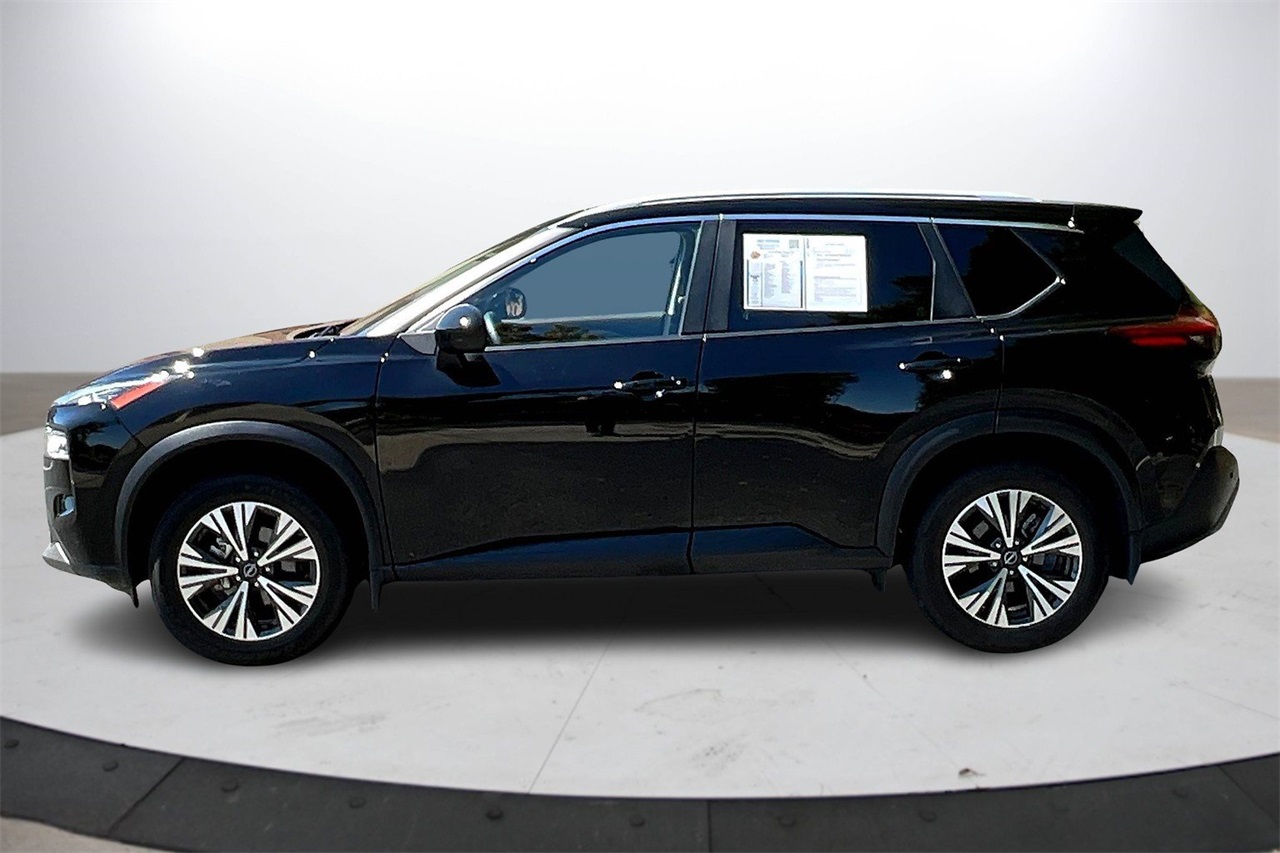 2023 Nissan Rogue SV photo 5