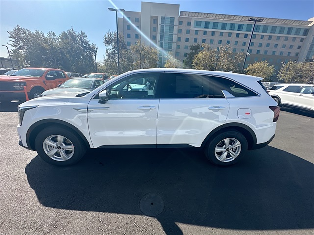 2026 Kia Sorento LX photo 3