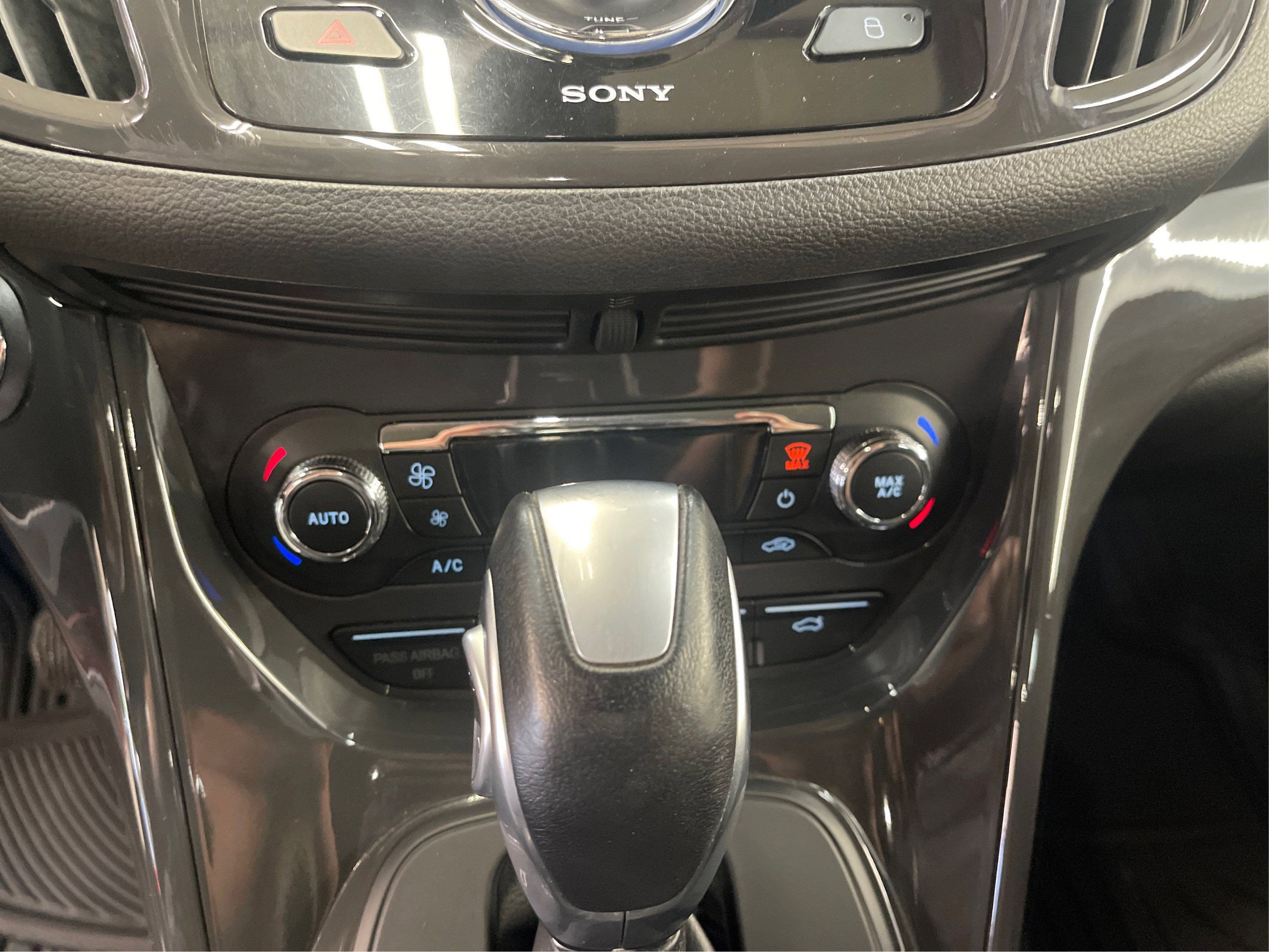 2014 Ford Escape Titanium photo 18